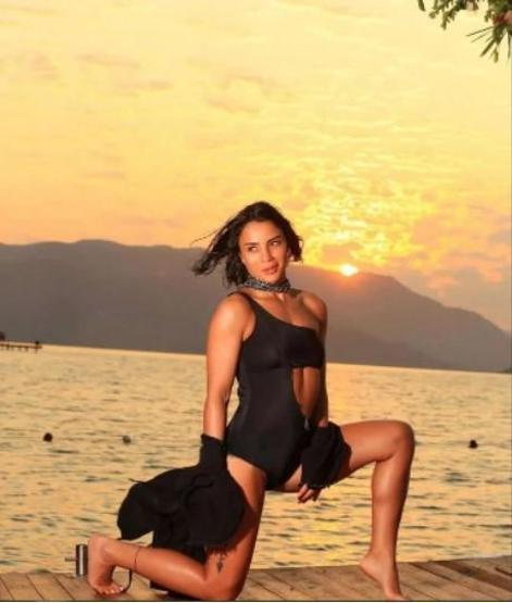 Survivor Sabriyenin cesur pozları akılları aldı