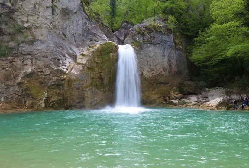 Karadeniz’in saklı cenneti Ilıca Şelalesi’ne ziyaretçi akını