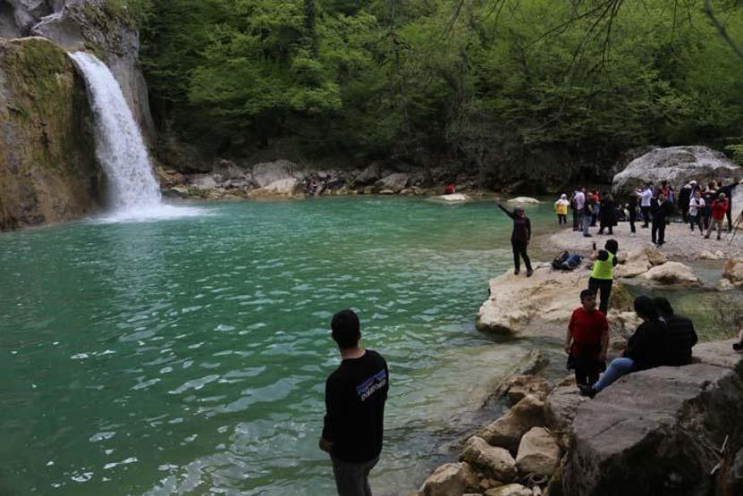 Karadeniz’in saklı cenneti Ilıca Şelalesi’ne ziyaretçi akını