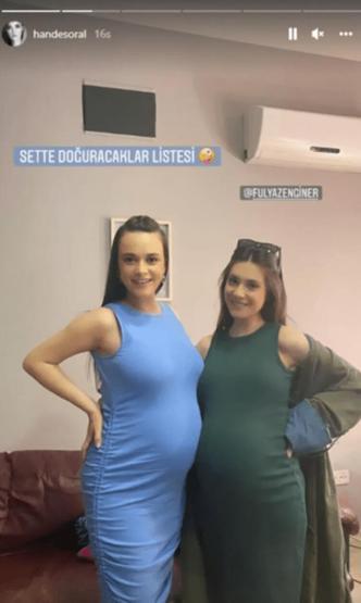 Fulya Zenginer ve Hande Soraldan karnı burnunda poz