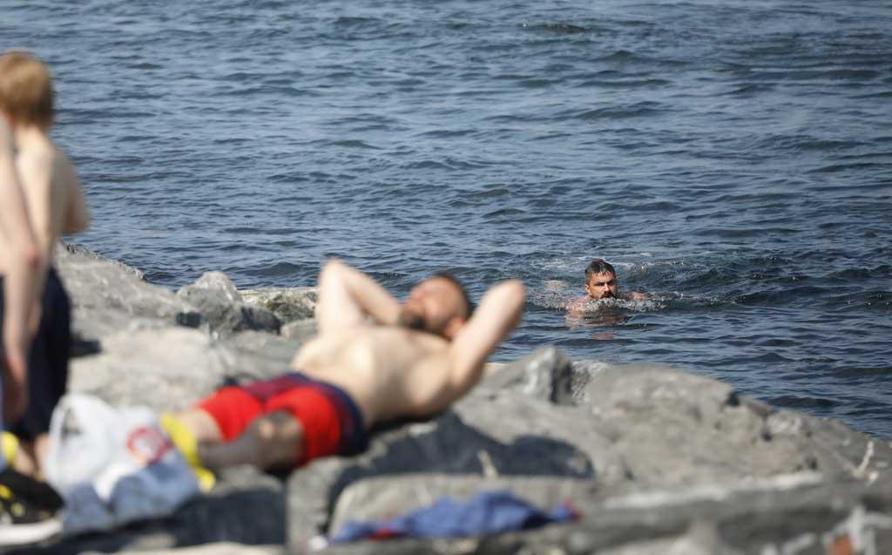 İstanbullular kendilerini sahile attı