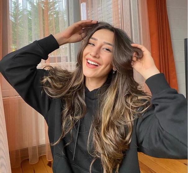 Hande Baladın sevgilisiyle poz verdi