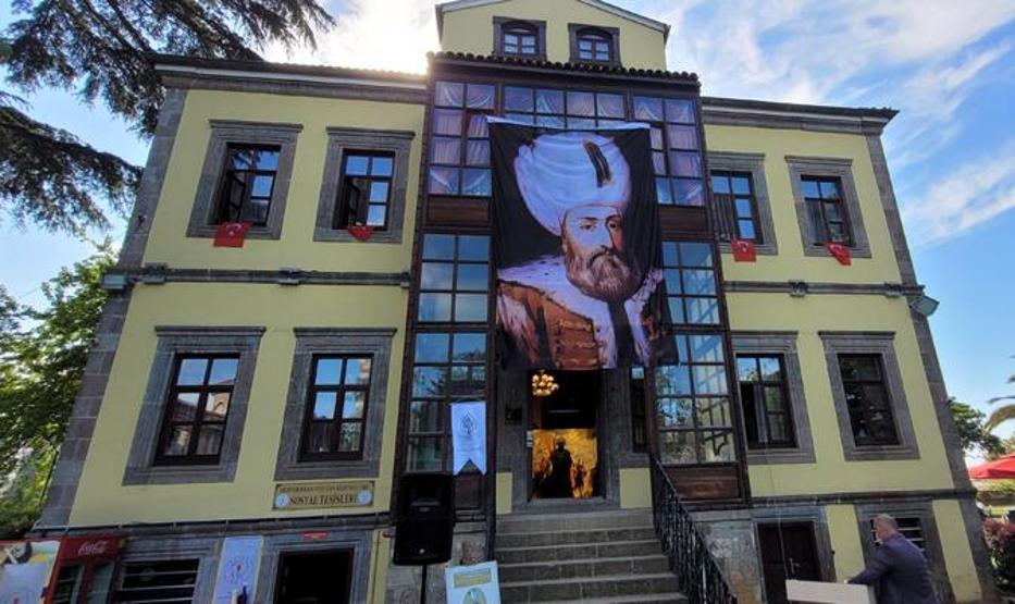 Kanuni Sultan Süleymanın hayatı minyatürde