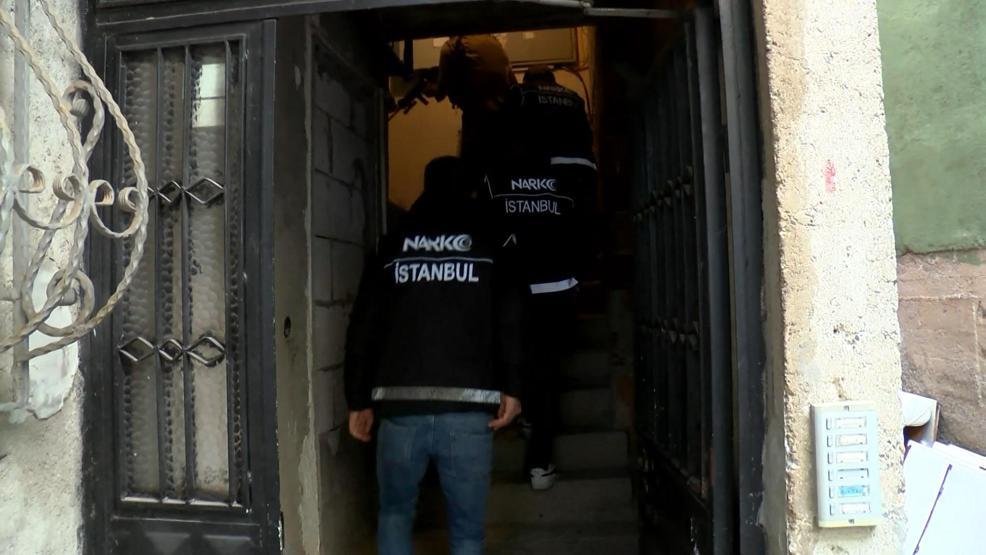 İstanbulda zehir tacirlerine eş zamanlı operasyon