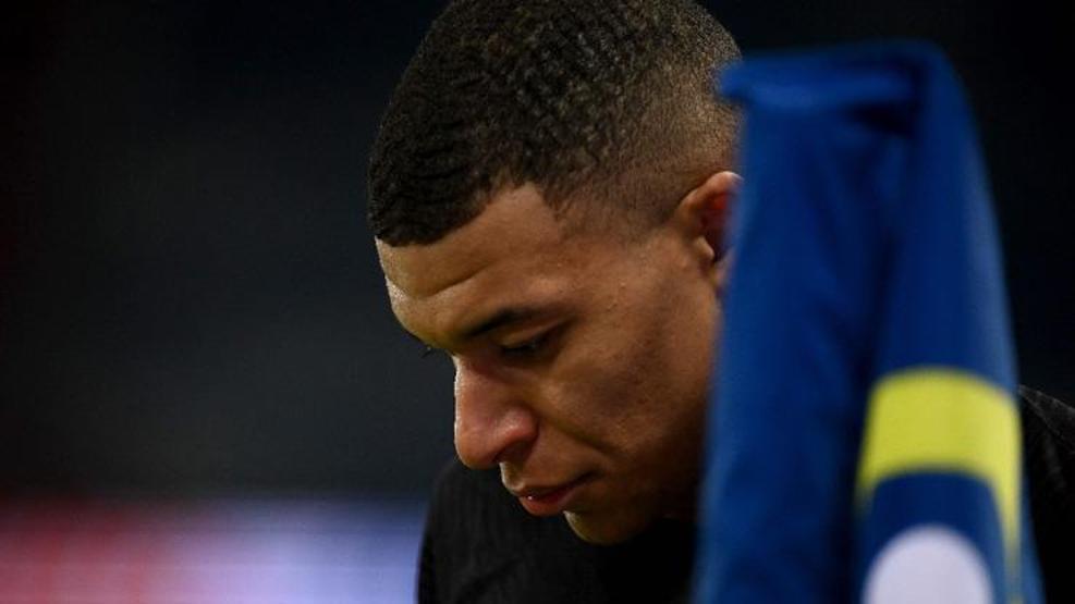 Son dakika... Kylian Mbappe 3 yıllık imza atıyor