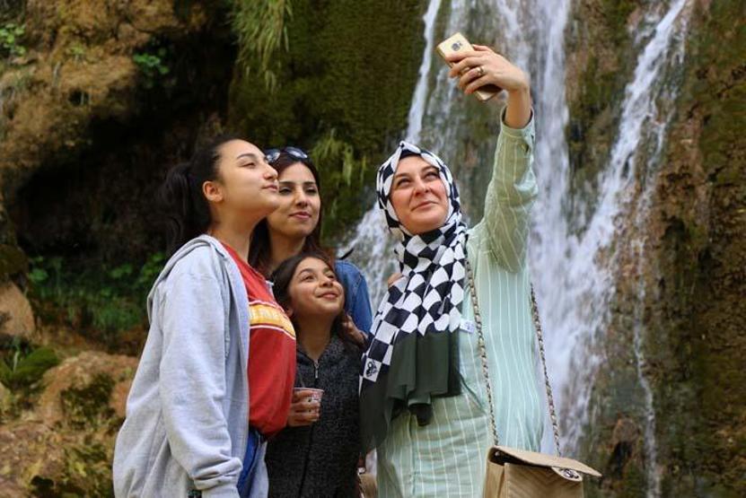Girlevik Şelalesinde hafta sonu yoğunluğu