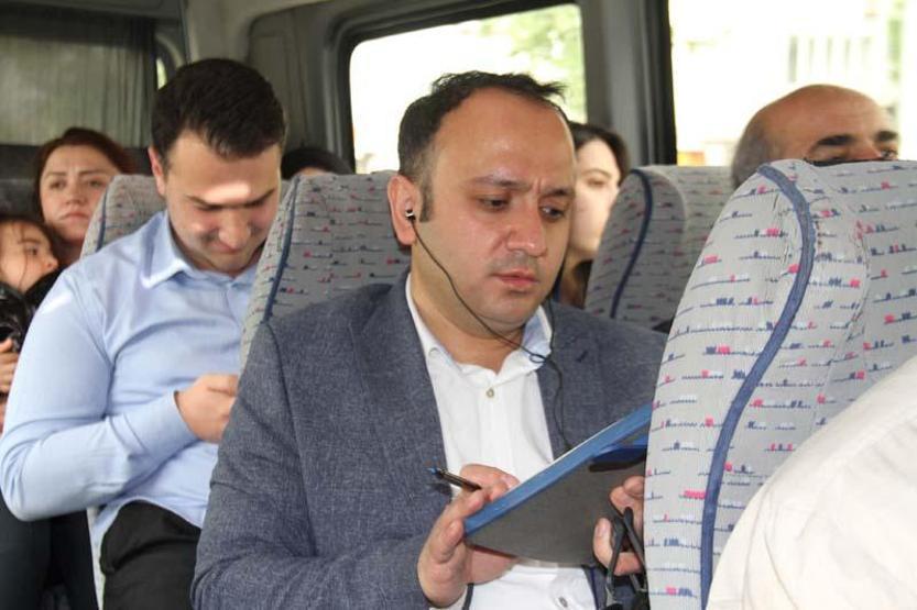 Kemal Sunal’ın oynadığı Atla Gel Şaban filmi gerçek oldu: Minibüse binmeden yazamıyor