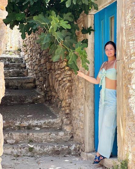 Sibel Can sezonu Yunanistanda açtı
