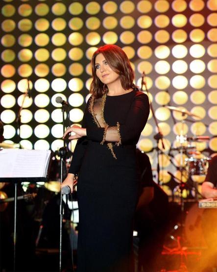 Sibel Can sezonu Yunanistanda açtı