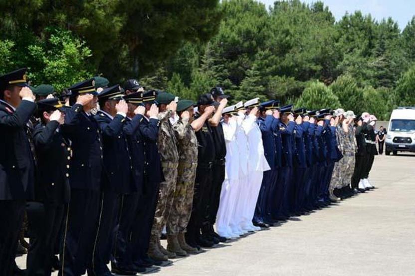 Şehit Piyade Teğmen Gülerin cenazesi memleketi Antalyada