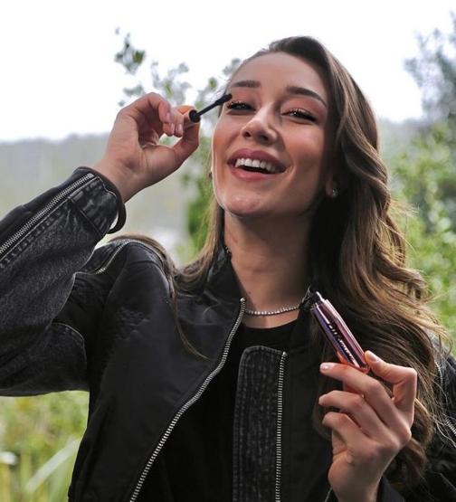 Hande Baladının düğün pozları büyük ilgi gördü