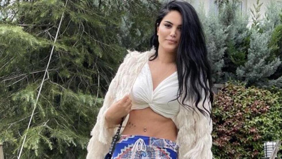Berdan Mardininin eski eşi Fatoş Yellilerden mini şortlu poz