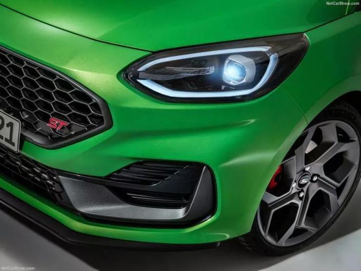 Opel Grandland Türkiye fiyatı açıklandı İşte özellikleri...