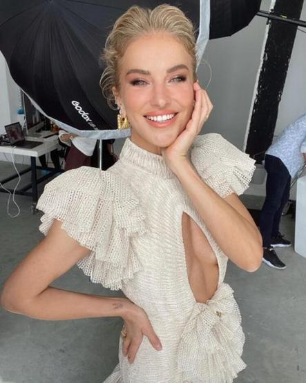 7 maddede Burcu Esmersoy