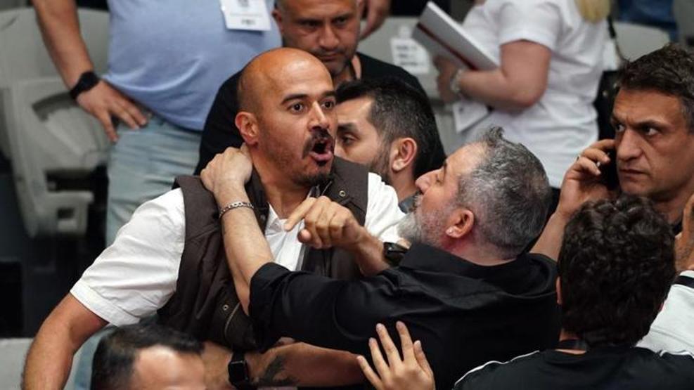 Son dakika... Beşiktaş kongresinde kavga Polis müdahale etti
