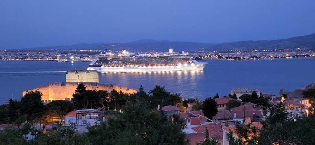 Çanakkaleye 45 kruvaziyerle 15 bin turist geliyor