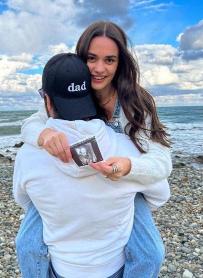 Hande Soral ile İsmail Demirci oğulları Aliye kavuştu