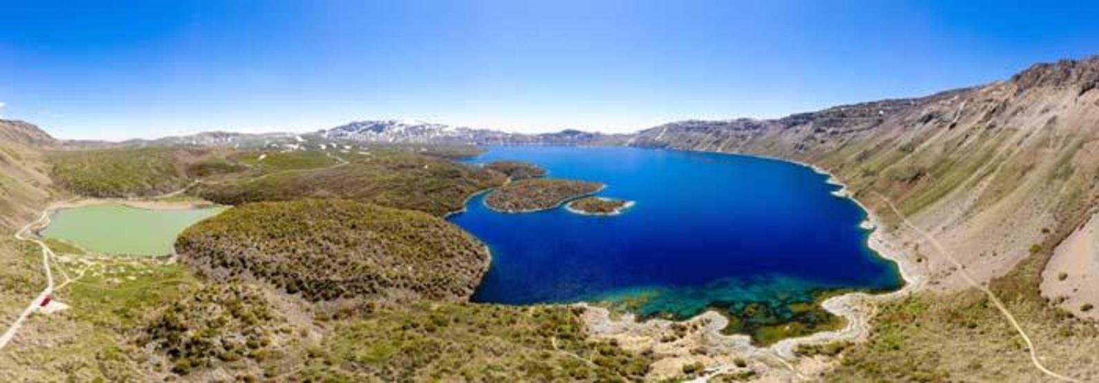 Yeryüzü cenneti Nemrut Krater Gölü ve Kalderası ziyaretçi akınına uğruyor