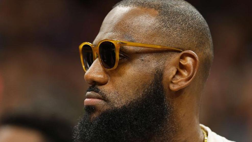 Son dakika... LeBron James servetiyle NBAde bir ilki başardı