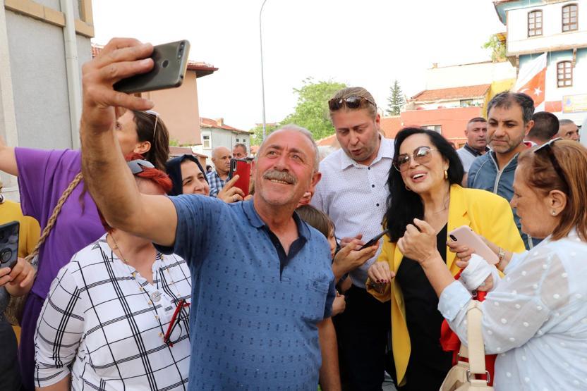 Türkan Şoray ve Kadir İnanır yıllar sonra bir arada