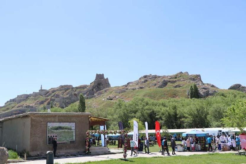Vanda tarihi kalede Dünya Kahvaltı Günü etkinliği