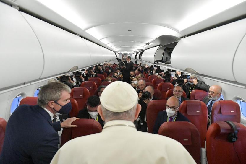 Sağlık sorunları bulunan Papa Francis görevi bırakacak mı
