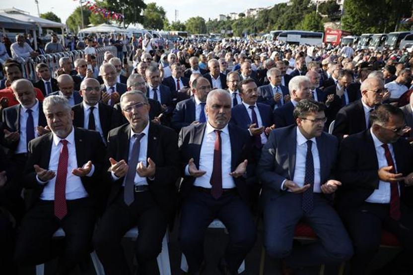Pandemi sonrasında ilk hac kafilesi Haremden uğurlandı