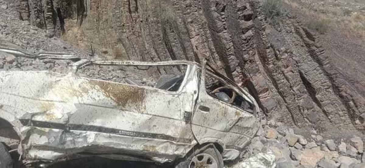 Pakistanda minibüs vadiye düştü: 18 ölü, 4 yaralı