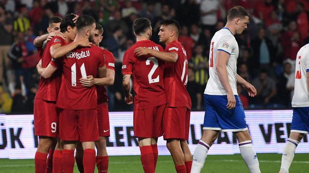 Son dakika... Beşiktaş ve Galatasaray Halil Dervişoğlu için yarışıyor