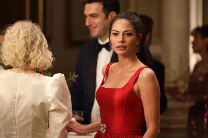 Demet Özdemir ve Buğra Gülsoydan ilk kareler