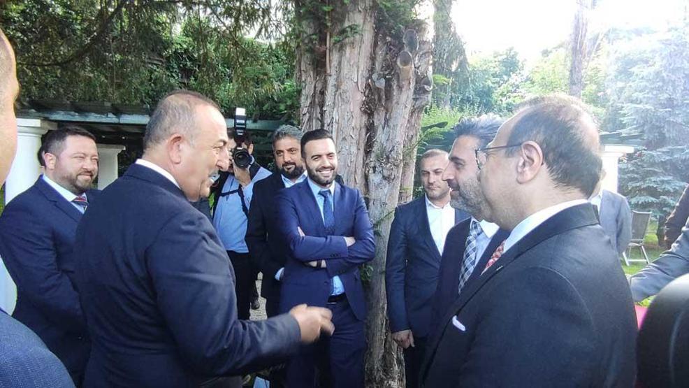 Bakan Çavuşoğlu Çekyada: 5 milyar doları yakalayacağız