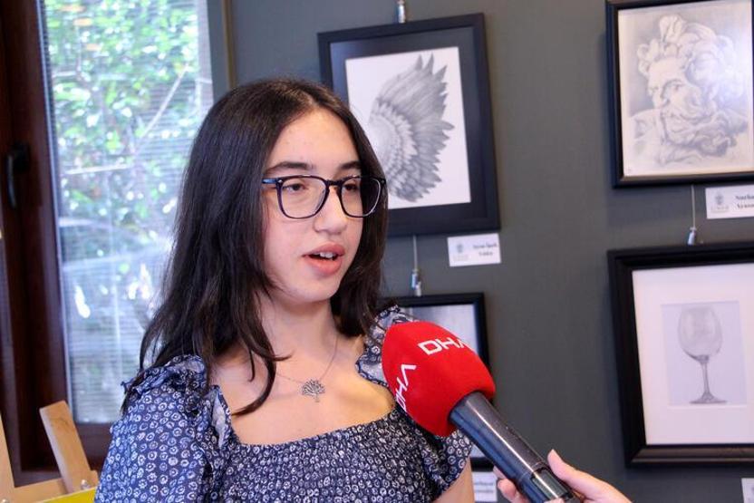 Geleceğin sanatçıları eserlerini sergiledi