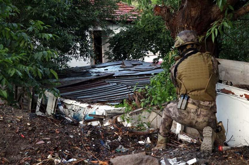 8 ilde zehir tacirlerine süpürme operasyonu: 75 gözaltı kararı