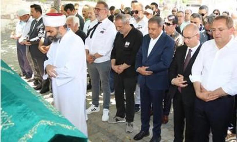 Yavuz Bingöl’ün annesi Şahsenem Bacı toprağa verildi