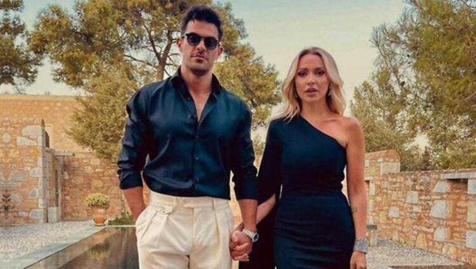 Hadise’nin arkası dönük poz vermesi gözlerden kaçmadı
