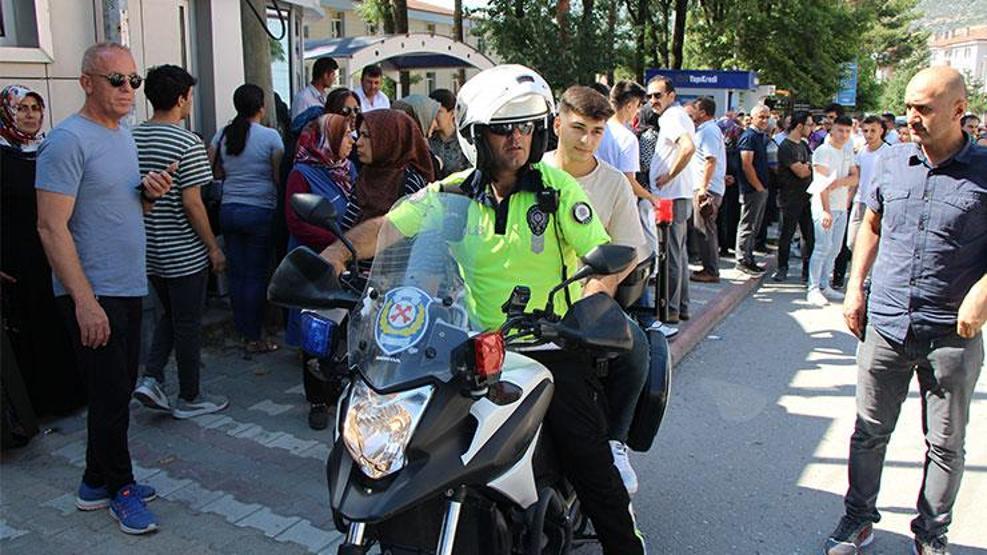 YKS manzaraları: 40 saniye ile bir yıl kaybetti