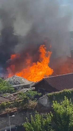 Kaçakçılık şube deposunda yangın