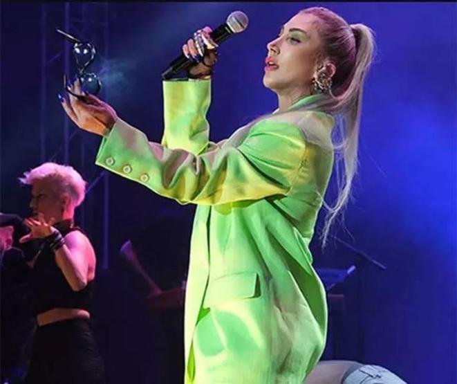 Hande Yener yaşadığı zor günleri bu sözlerle anlattı