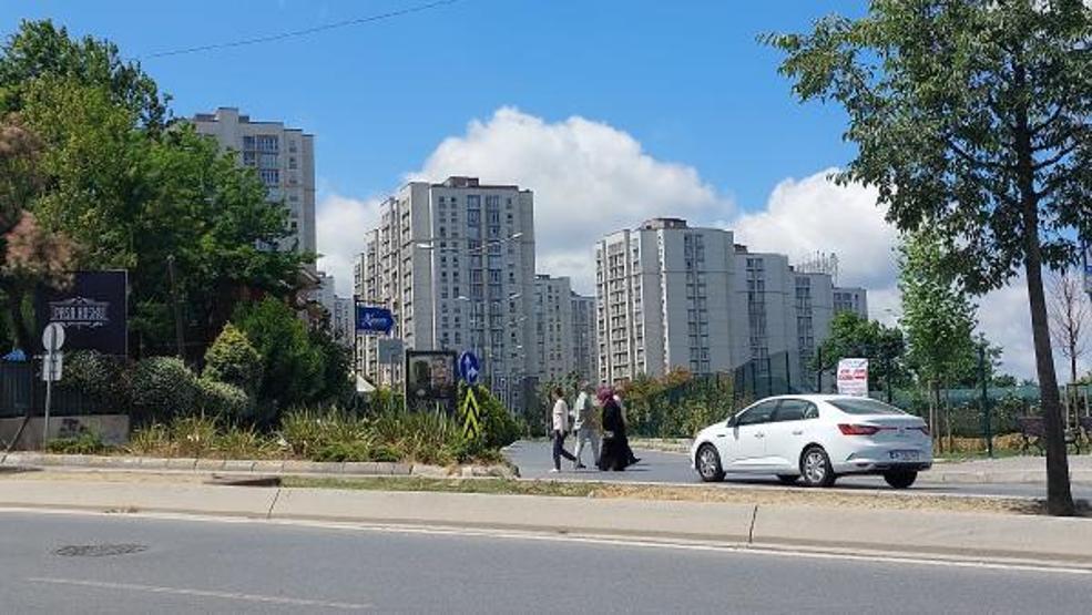Gaziosmanpaşada 15. kattan düşen oyuncu Yonca Türkman hayatını kaybetti