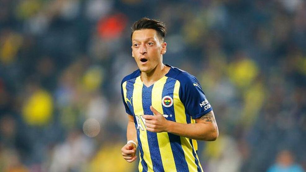 Mesut Özil, Fenerbahçe’yi takipten çıkardı