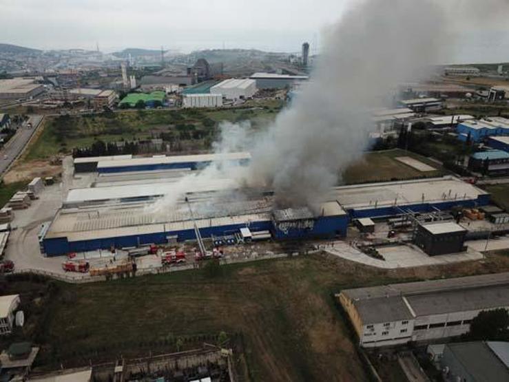 Kocaeli’de ilaç fabrikasında yangın