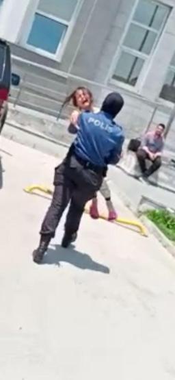 Babasının yanında haczedildi Küçük kız polisin kucağında baba diye ağladı