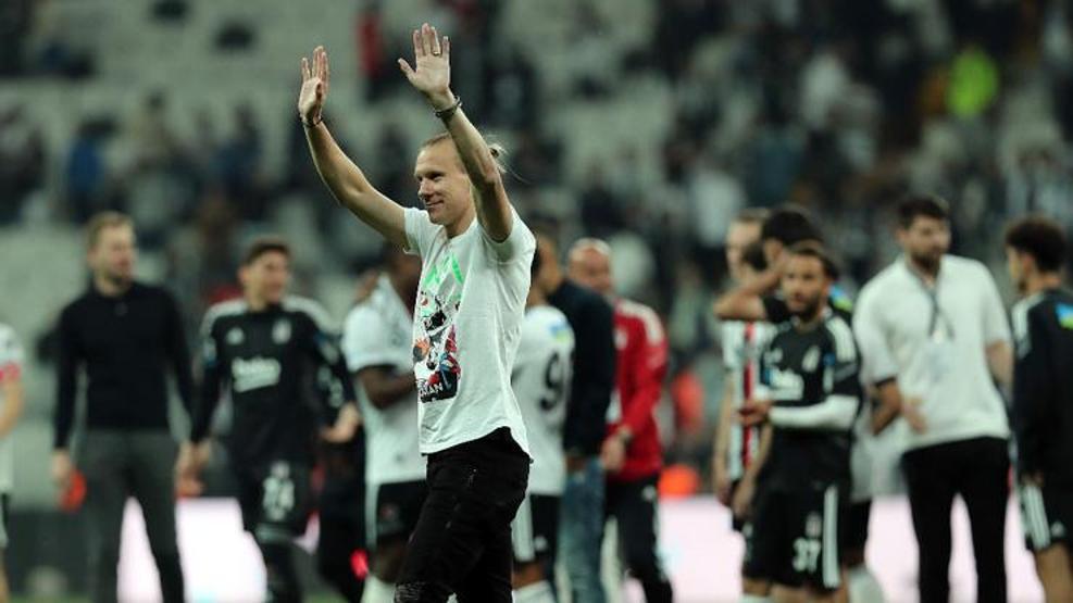 Beşiktaştan ayrılan Vida İtalya yolcusu