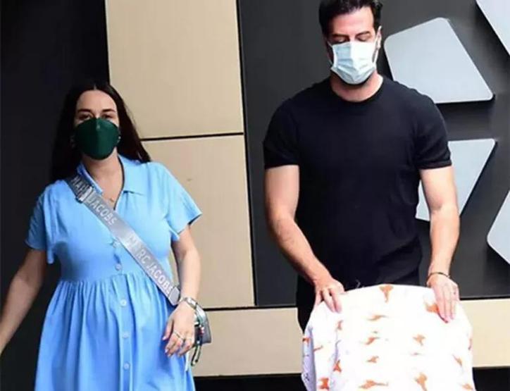 Hande Soral ile minik oğlu Aliden yeni kare Aşk yaşama saatleri