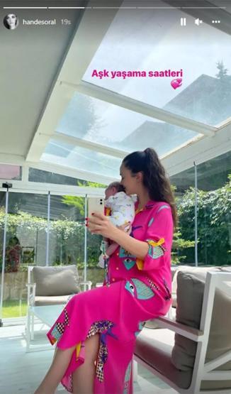 Hande Soral ile minik oğlu Aliden yeni kare Aşk yaşama saatleri
