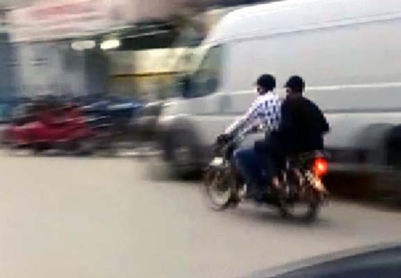 Kuyumcuyu bacaklarından vurup, yarım kilo altınla kaçan soyguncular yakalandı
