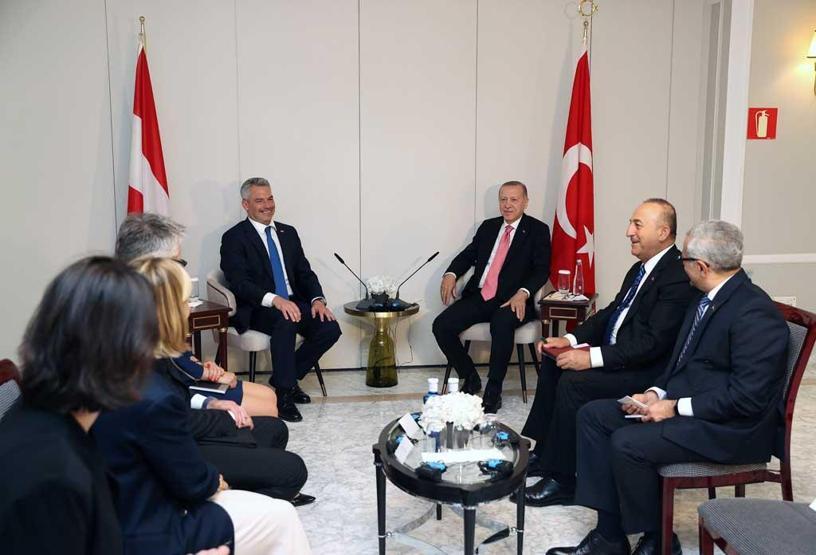 Cumhurbaşkanı Erdoğan, Avusturya Başbakanı Nehammer ile bir araya geldi