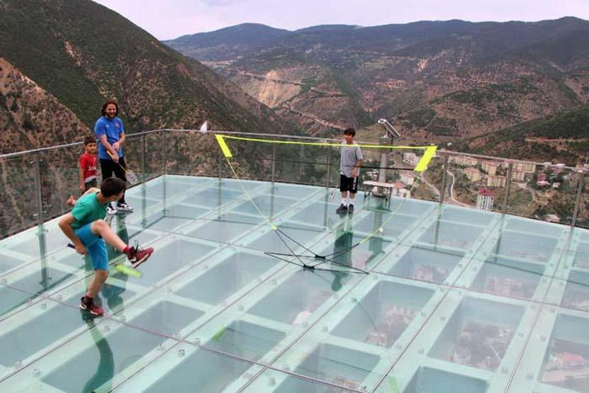 Gümüşhane’de adrenalin dolu badminton antrenmanı