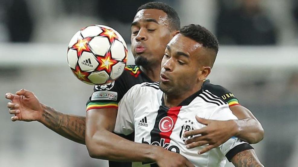 Beşiktaşta Alex Teixeira ile yollar ayrıldı
