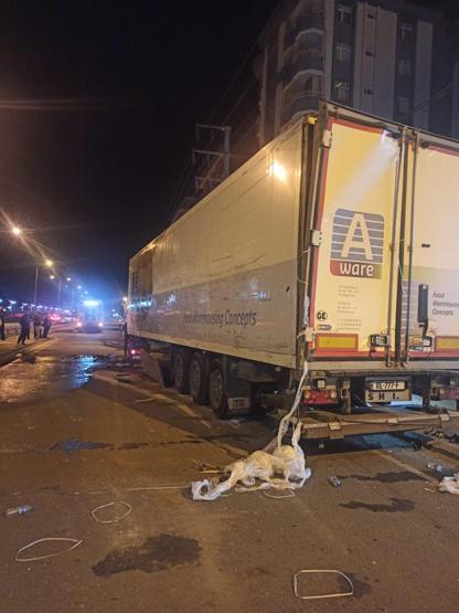 Dinamit yüklü tır 6 saat sonra kaldırılarak yol trafiğe tekrardan açıldı